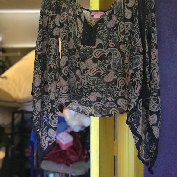 Top - Picture 2 of 3